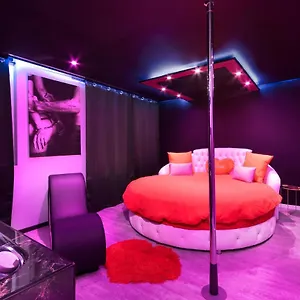  Appartement Secret Night Ii