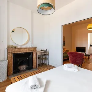 https://bnbgones-lharmonie-feuillat-montchat-metro-monplaisir.hotels-rhonealpes.com